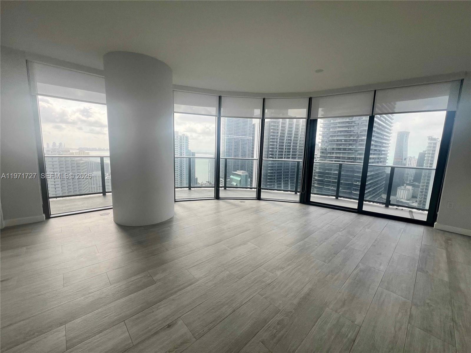 45 SW 9th St #3703, Miami FL 33130