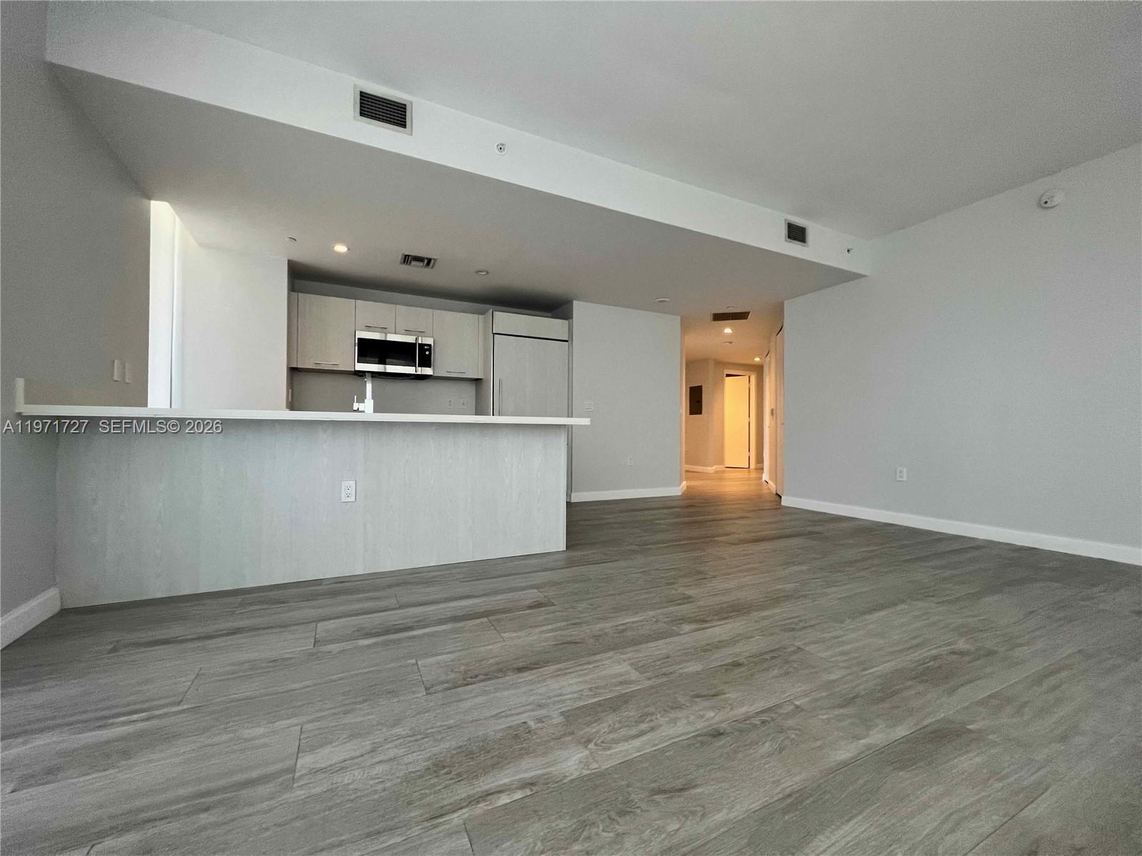 45 SW 9th St #3703, Miami FL 33130