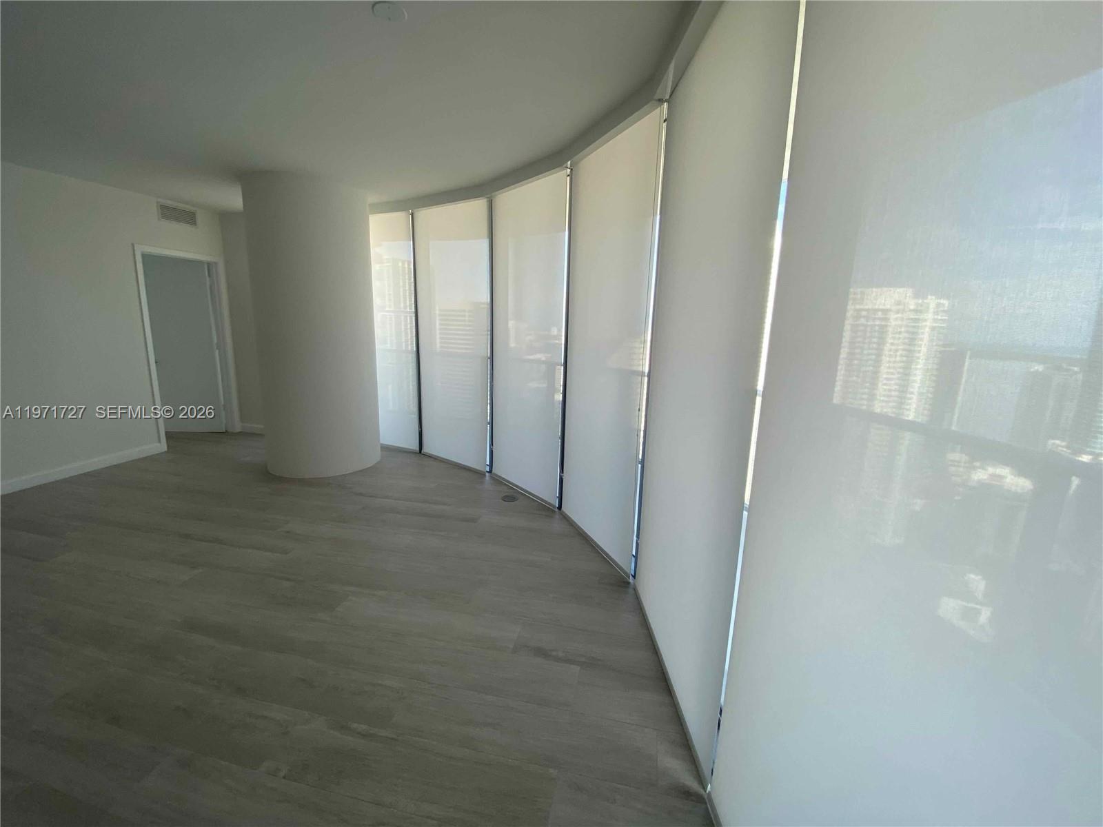 45 SW 9th St #3703, Miami FL 33130
