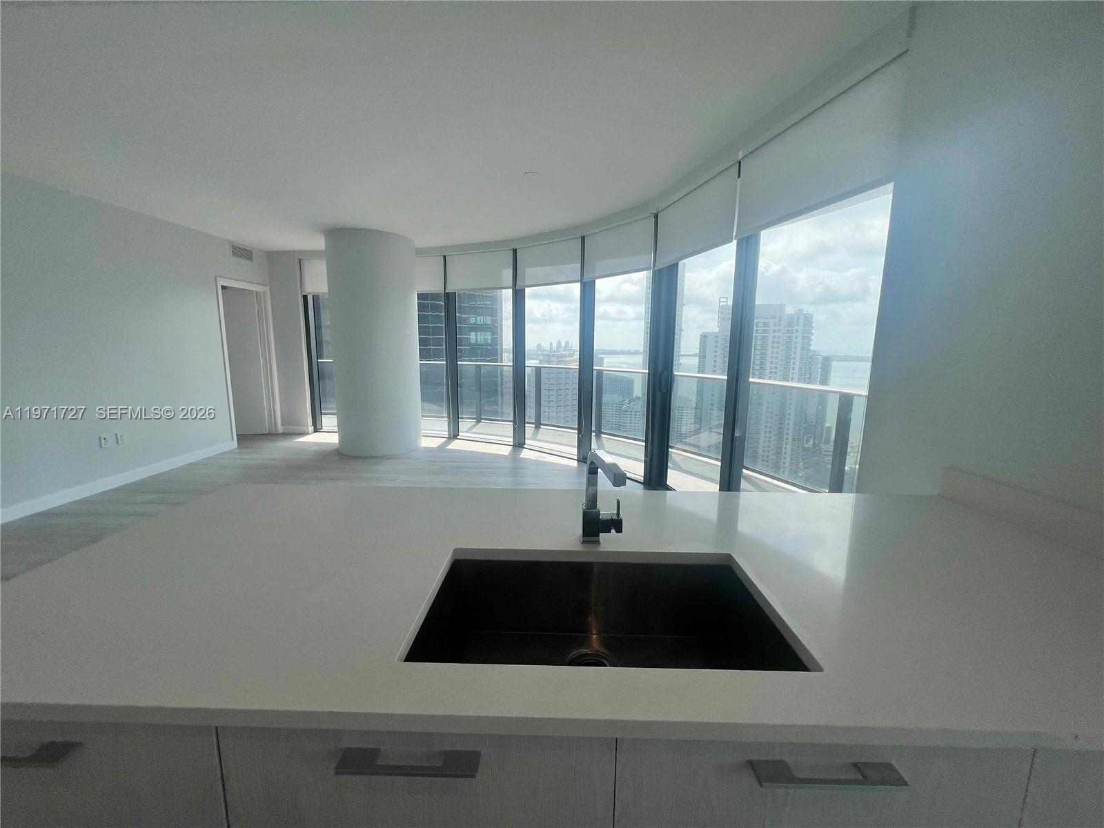 45 SW 9th St #3703, Miami FL 33130