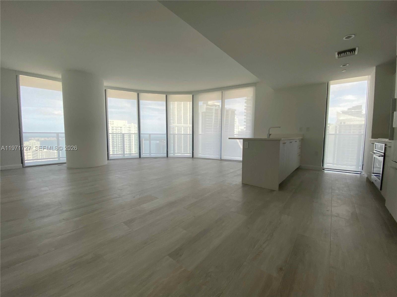 45 SW 9th St #3703, Miami FL 33130