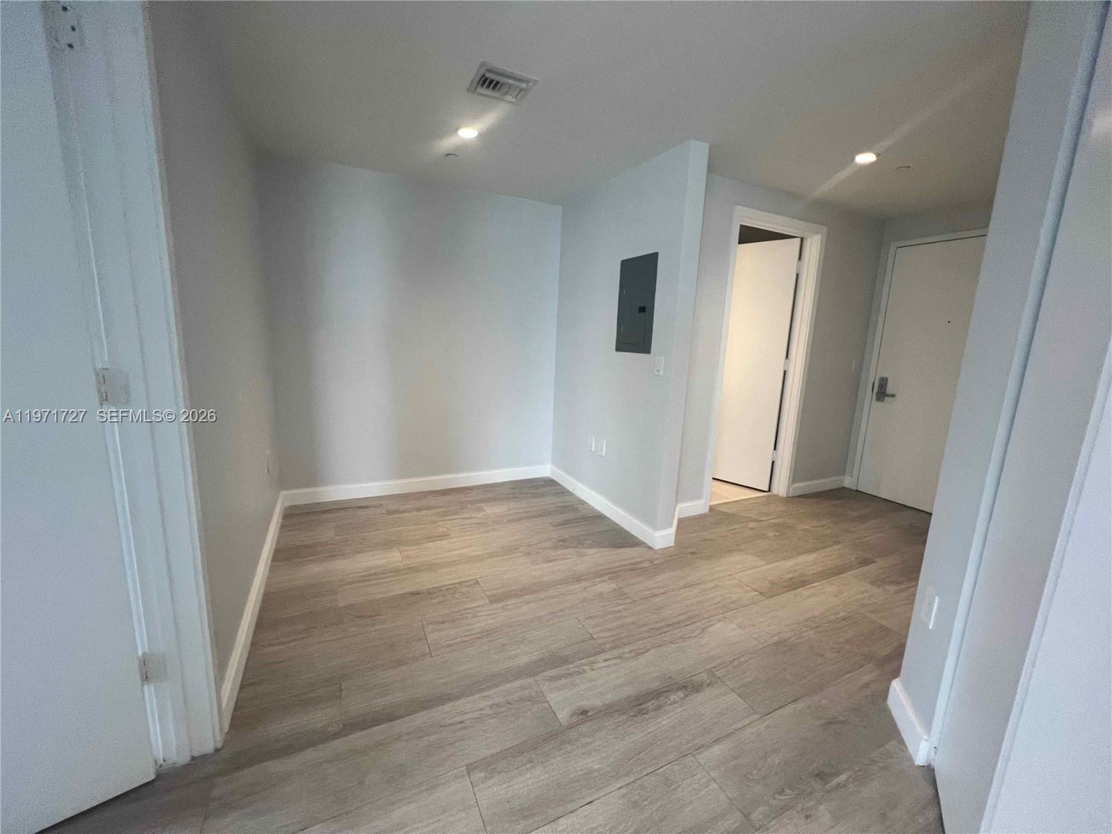 45 SW 9th St #3703, Miami FL 33130