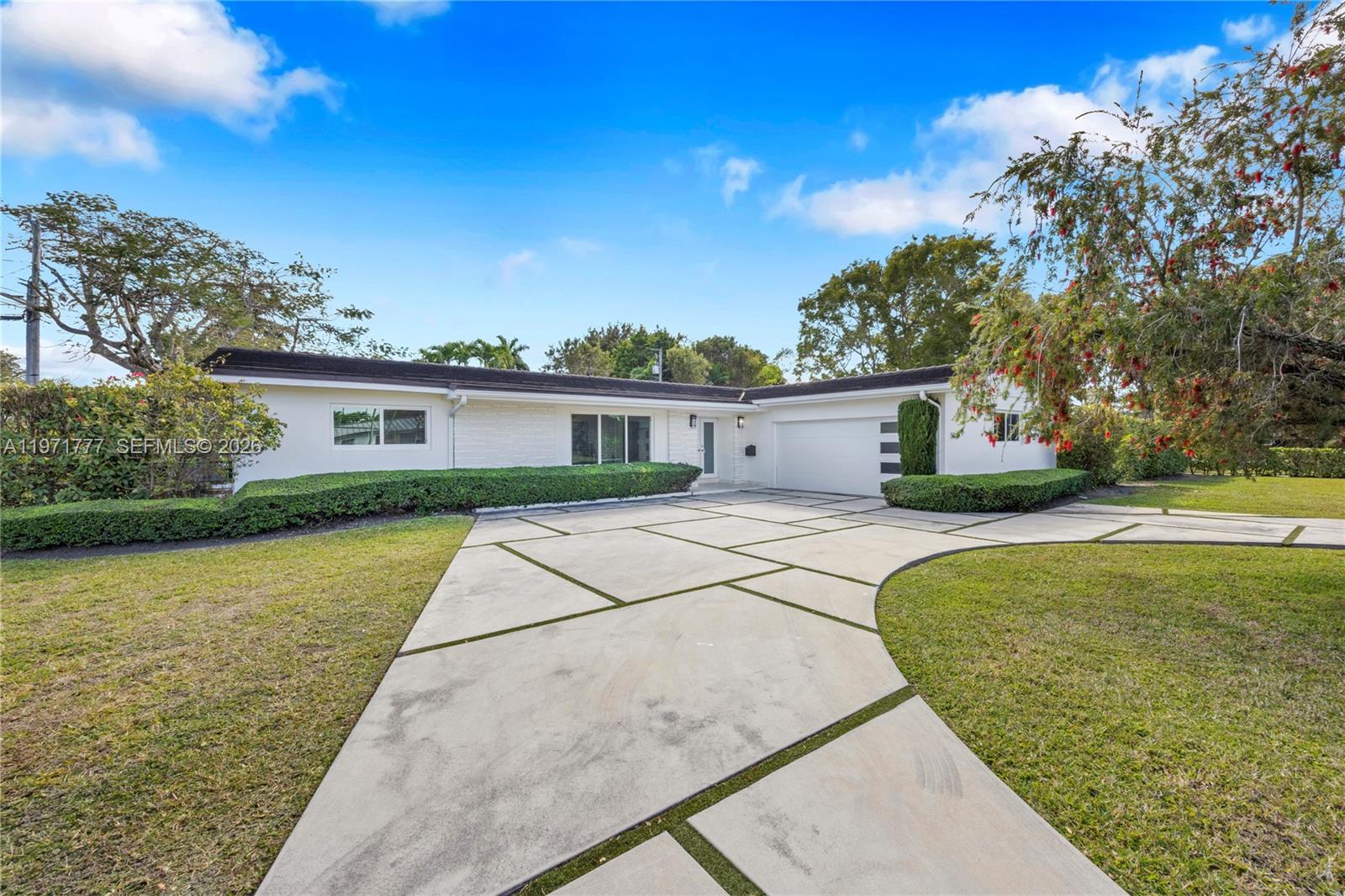 5680 SW 86th St, Miami FL 33143