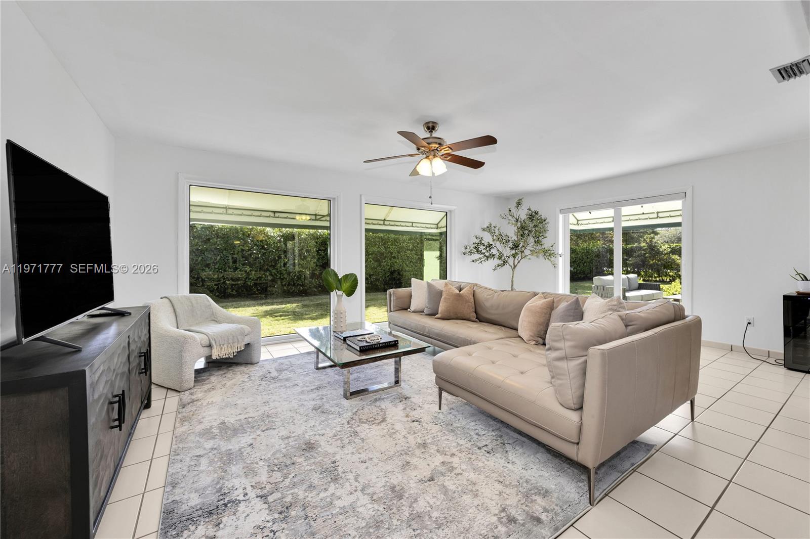 5680 SW 86th St, Miami FL 33143