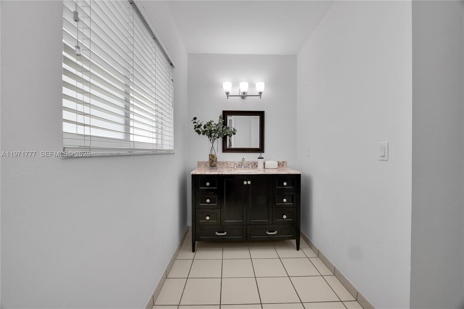 5680 SW 86th St, Miami FL 33143