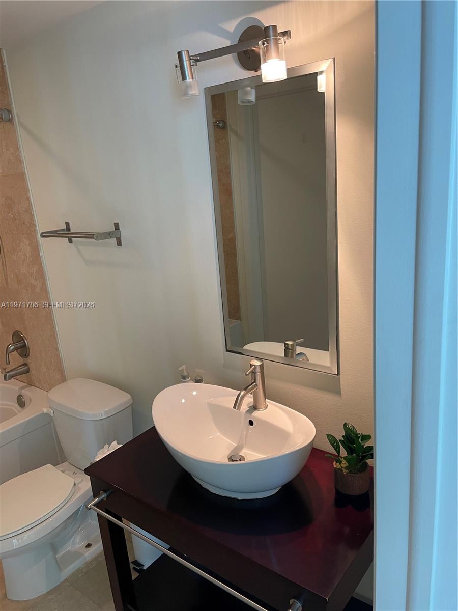 350 S Miami Ave #3108, Miami FL 33130