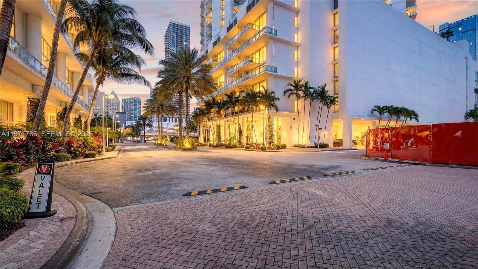 350 S Miami Ave #3108, Miami FL 33130