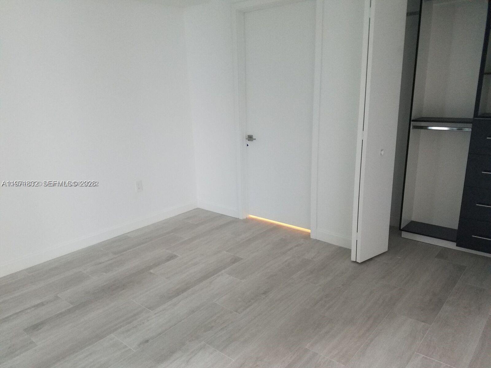 55 SW 9th St #1107, Miami FL 33130
