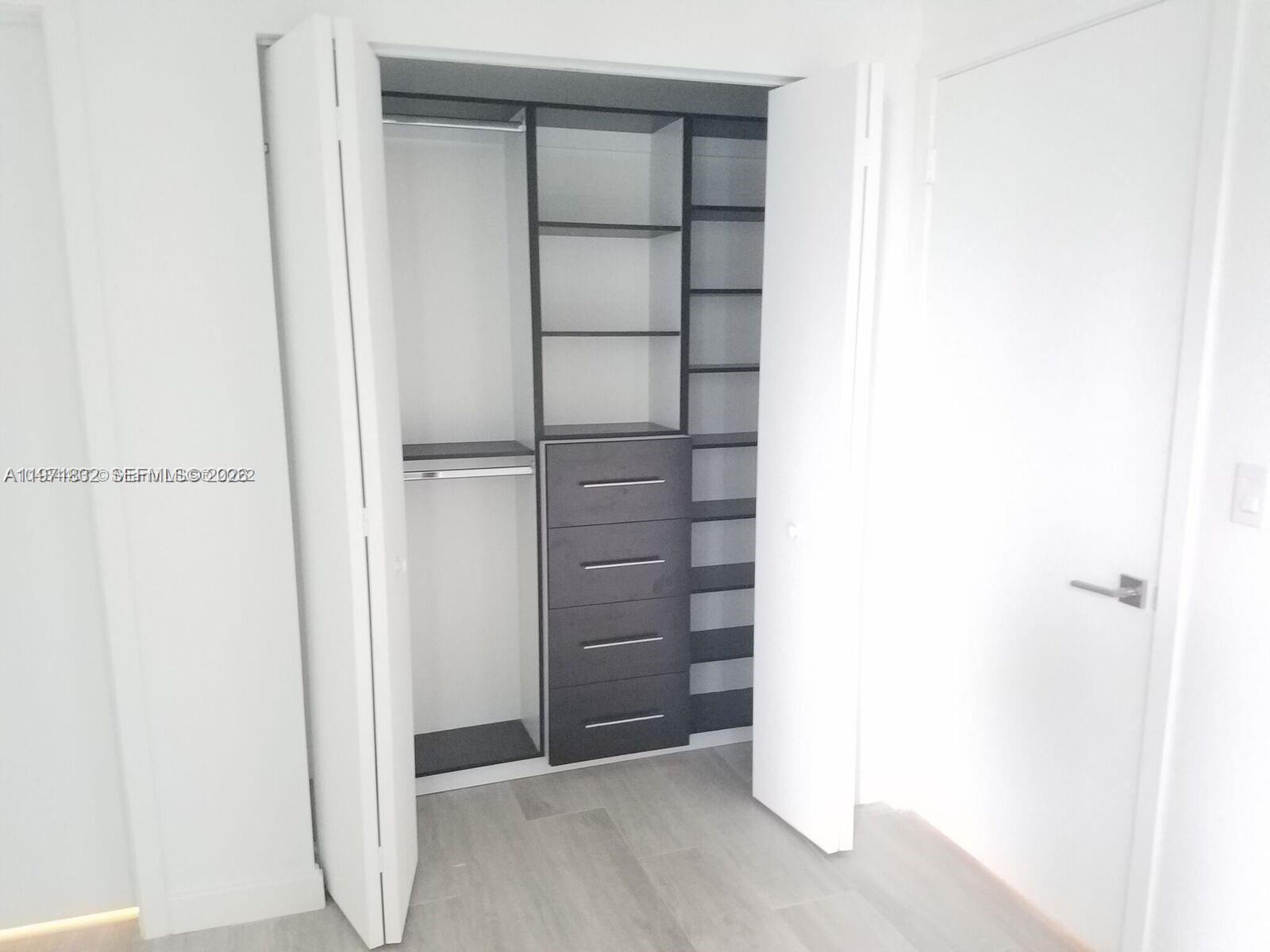55 SW 9th St #1107, Miami FL 33130