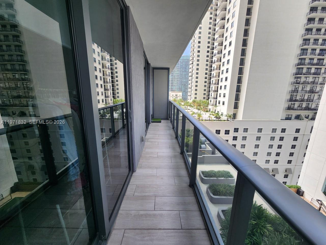55 SW 9th St #1107, Miami FL 33130