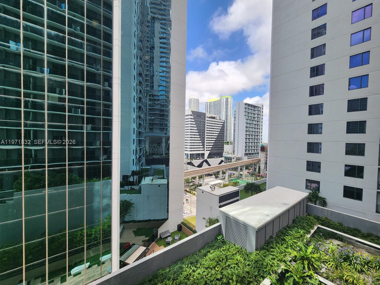 55 SW 9th St #1107, Miami FL 33130