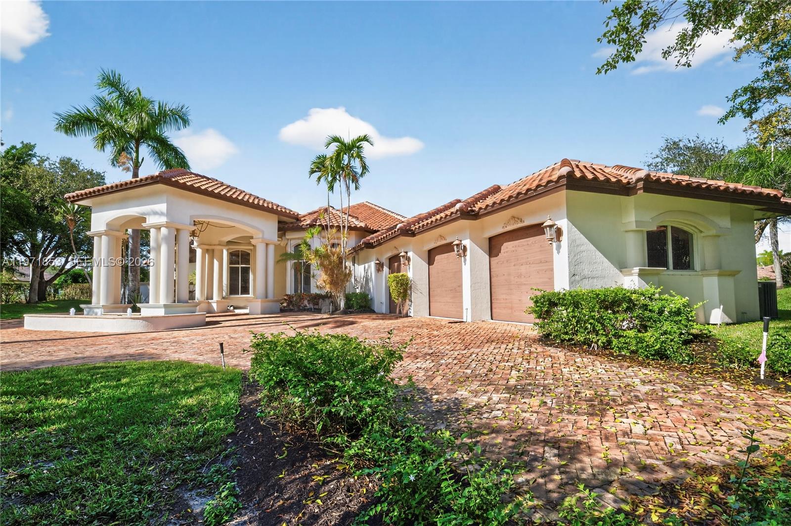 3520 Paddock Rd, Weston FL 33331