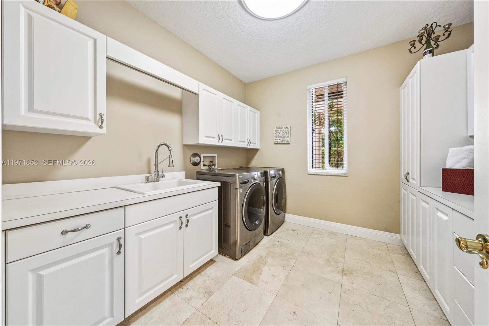 3520 Paddock Rd, Weston FL 33331