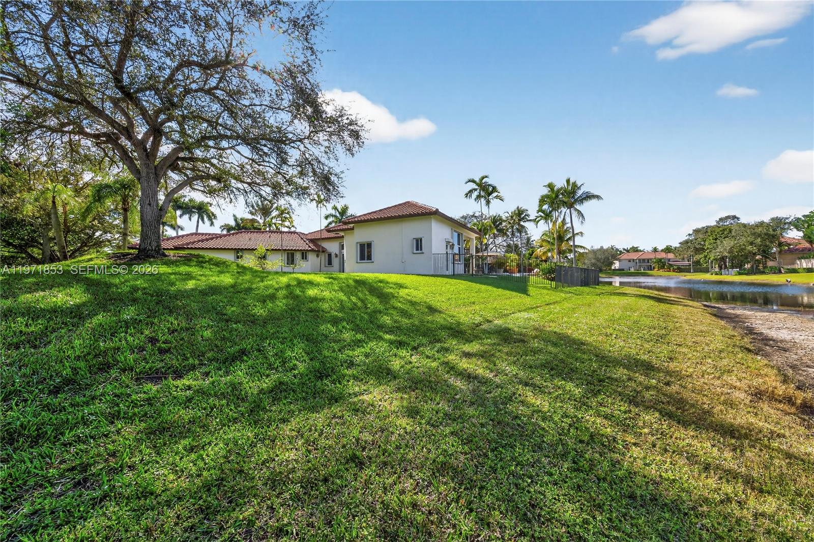 3520 Paddock Rd, Weston FL 33331