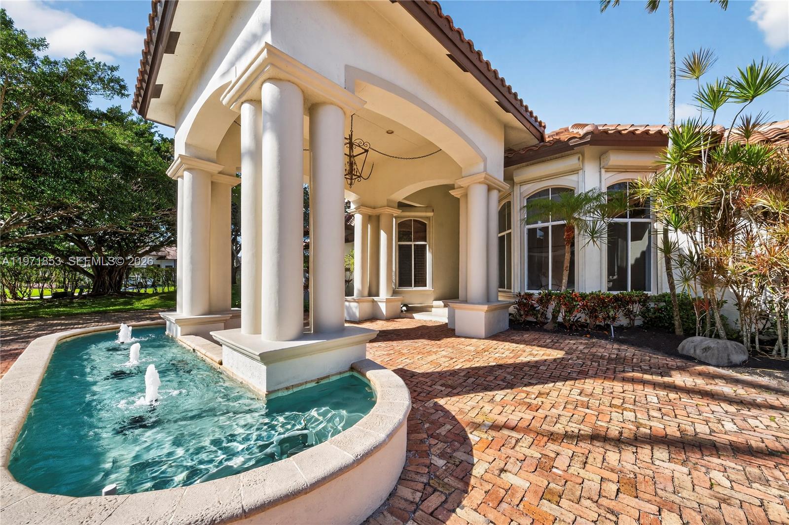 3520 Paddock Rd, Weston FL 33331