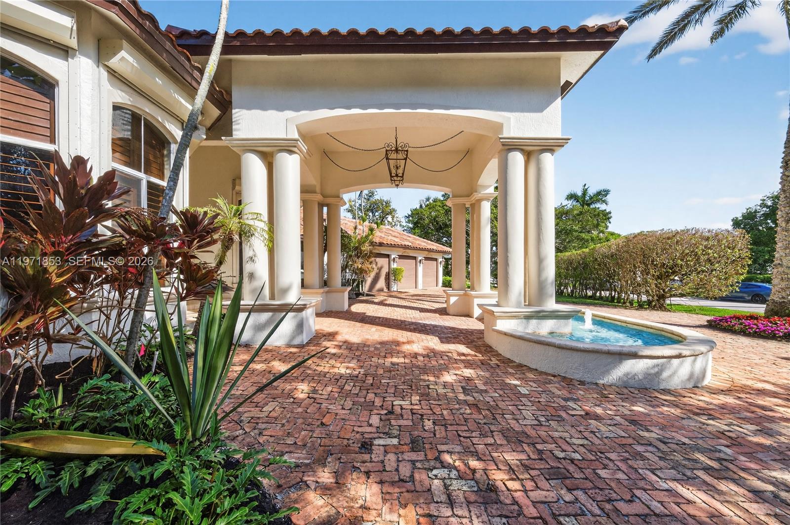 3520 Paddock Rd, Weston FL 33331