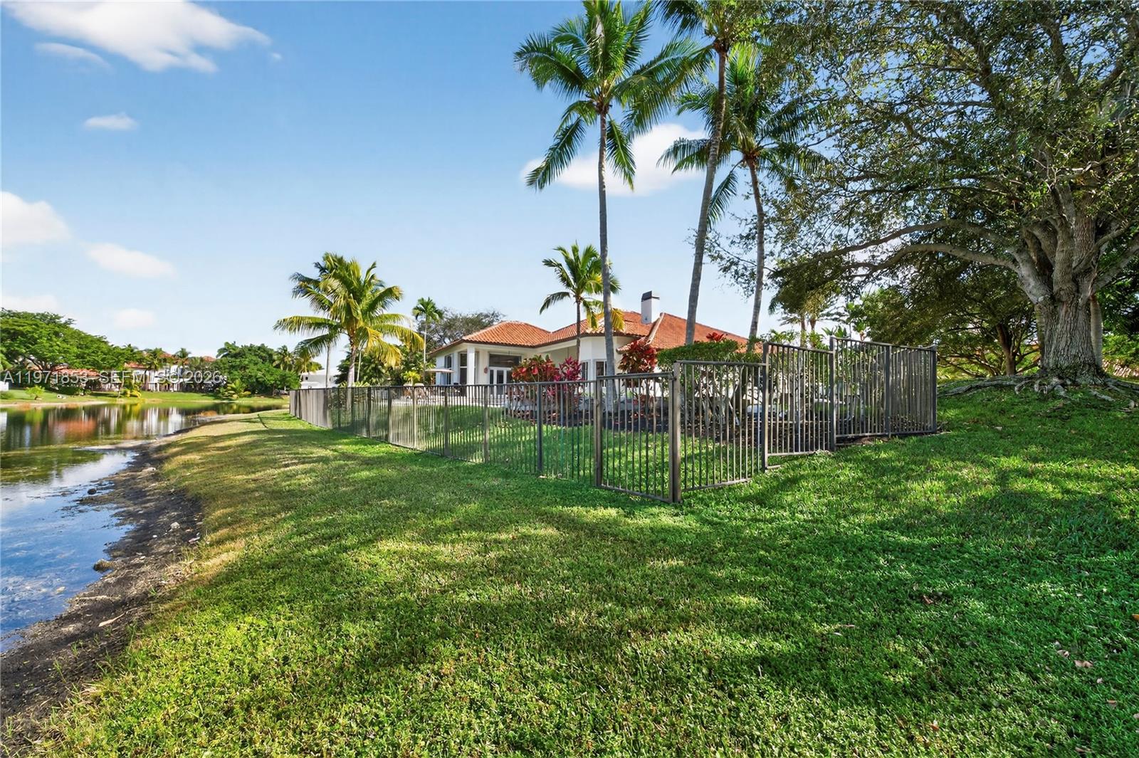 3520 Paddock Rd, Weston FL 33331