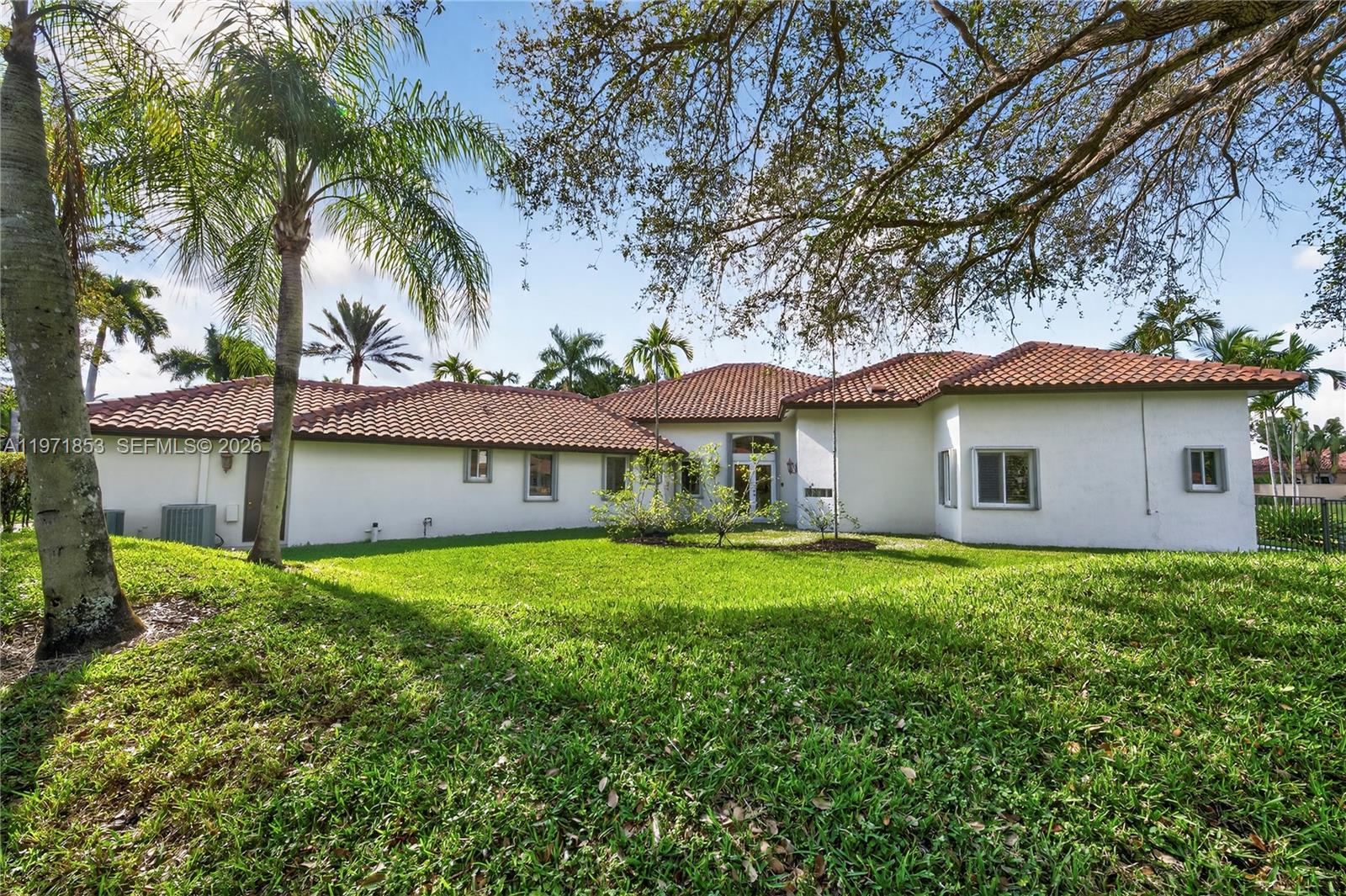 3520 Paddock Rd, Weston FL 33331
