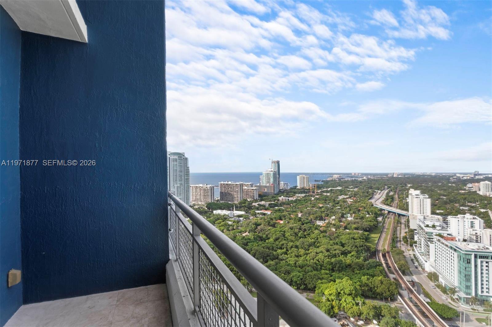 60 SW 13th St #3213, Miami FL 33130