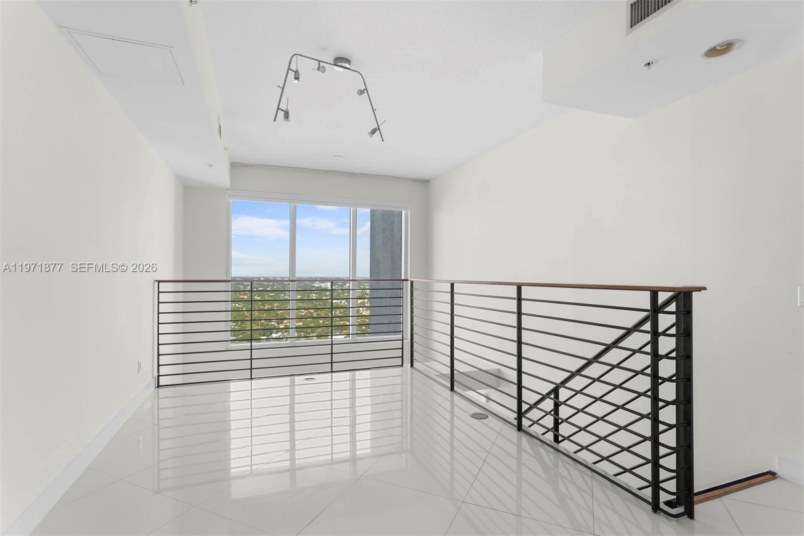 60 SW 13th St #3213, Miami FL 33130