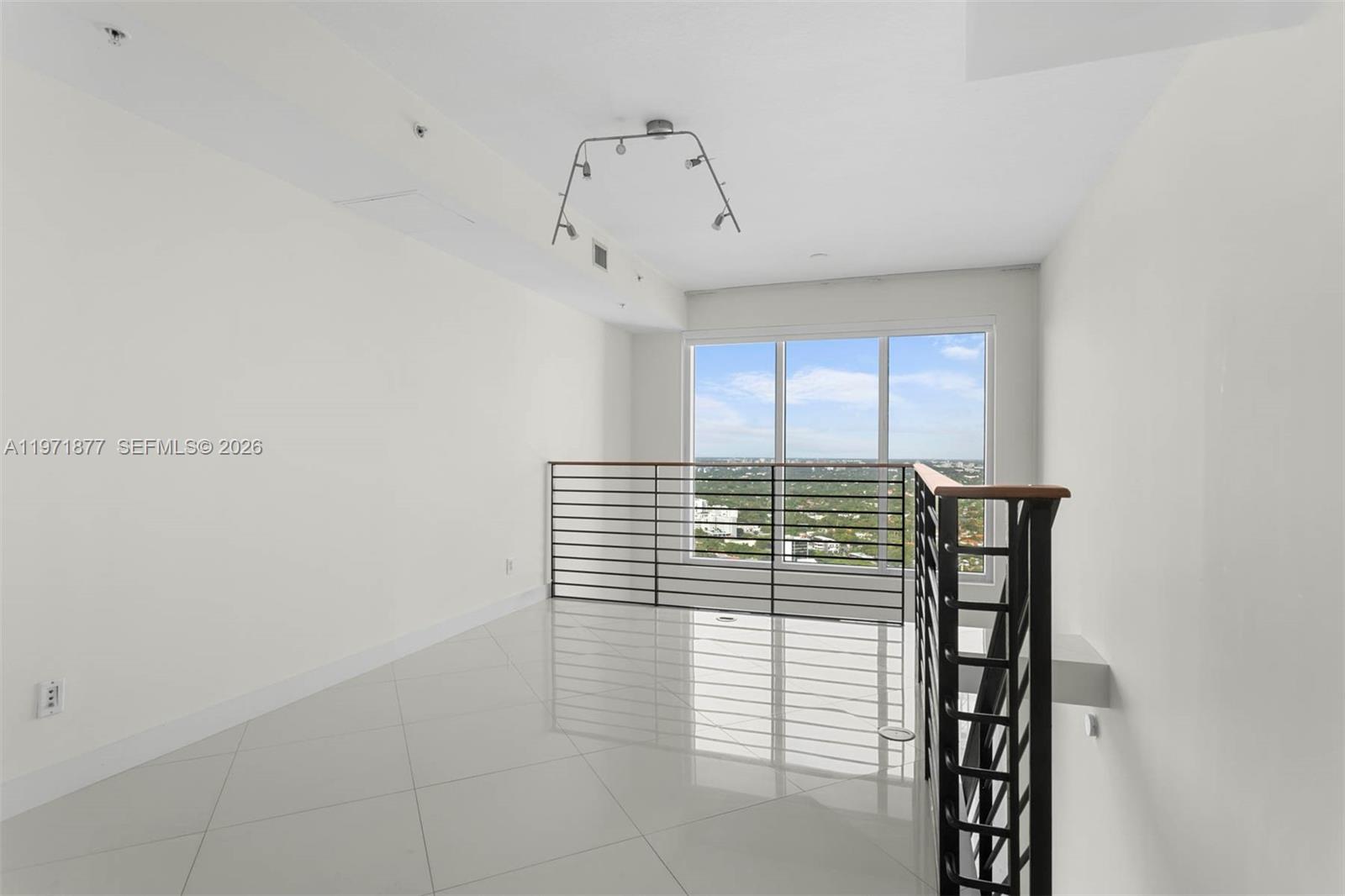 60 SW 13th St #3213, Miami FL 33130