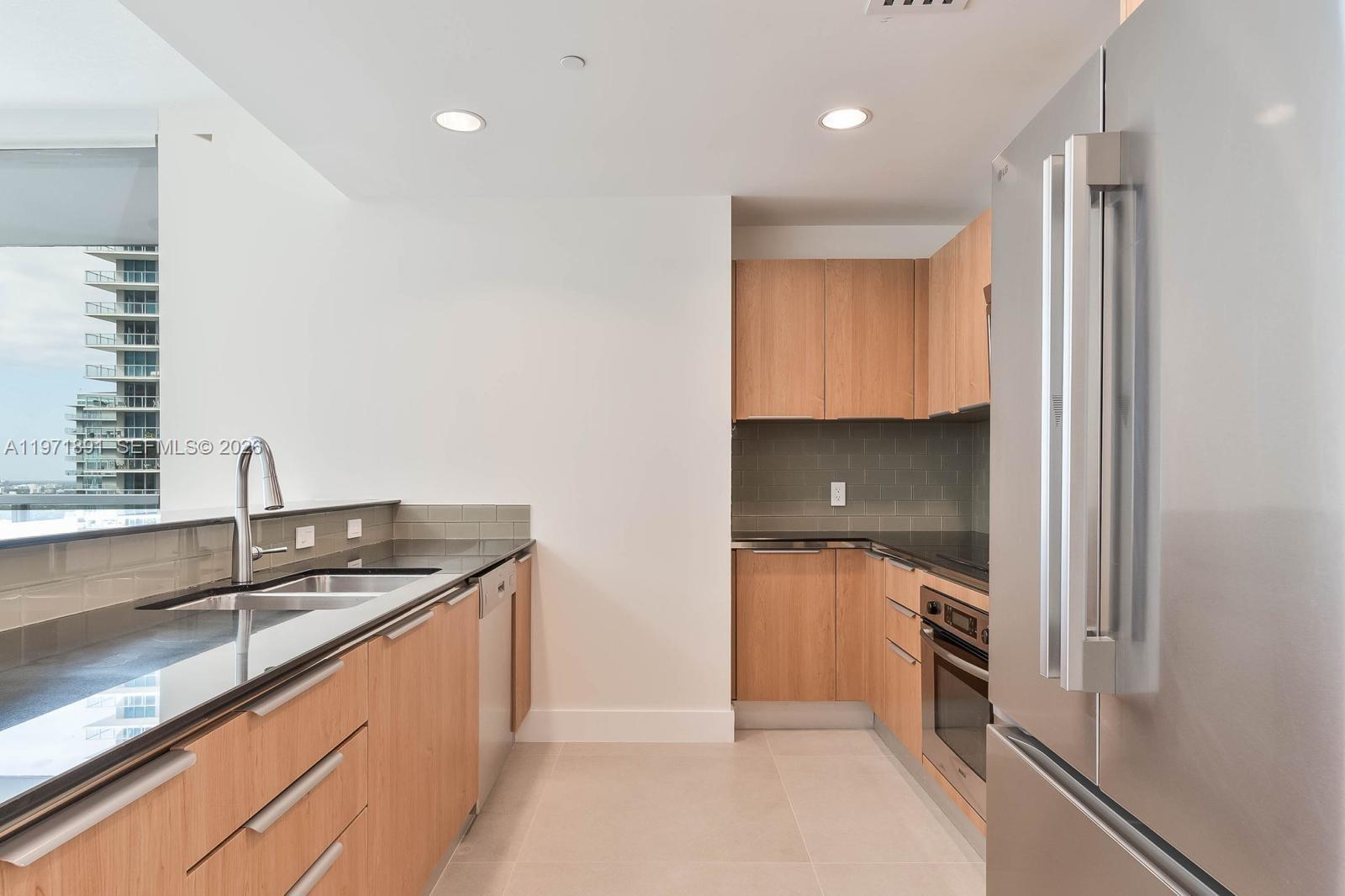 1050 Brickell Ave #3214, Miami FL 33131