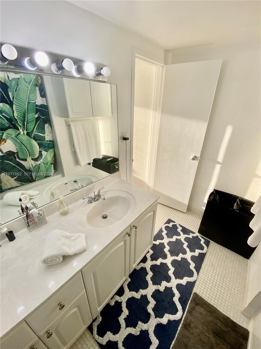 1000 West Ave #914, Miami Beach FL 33139