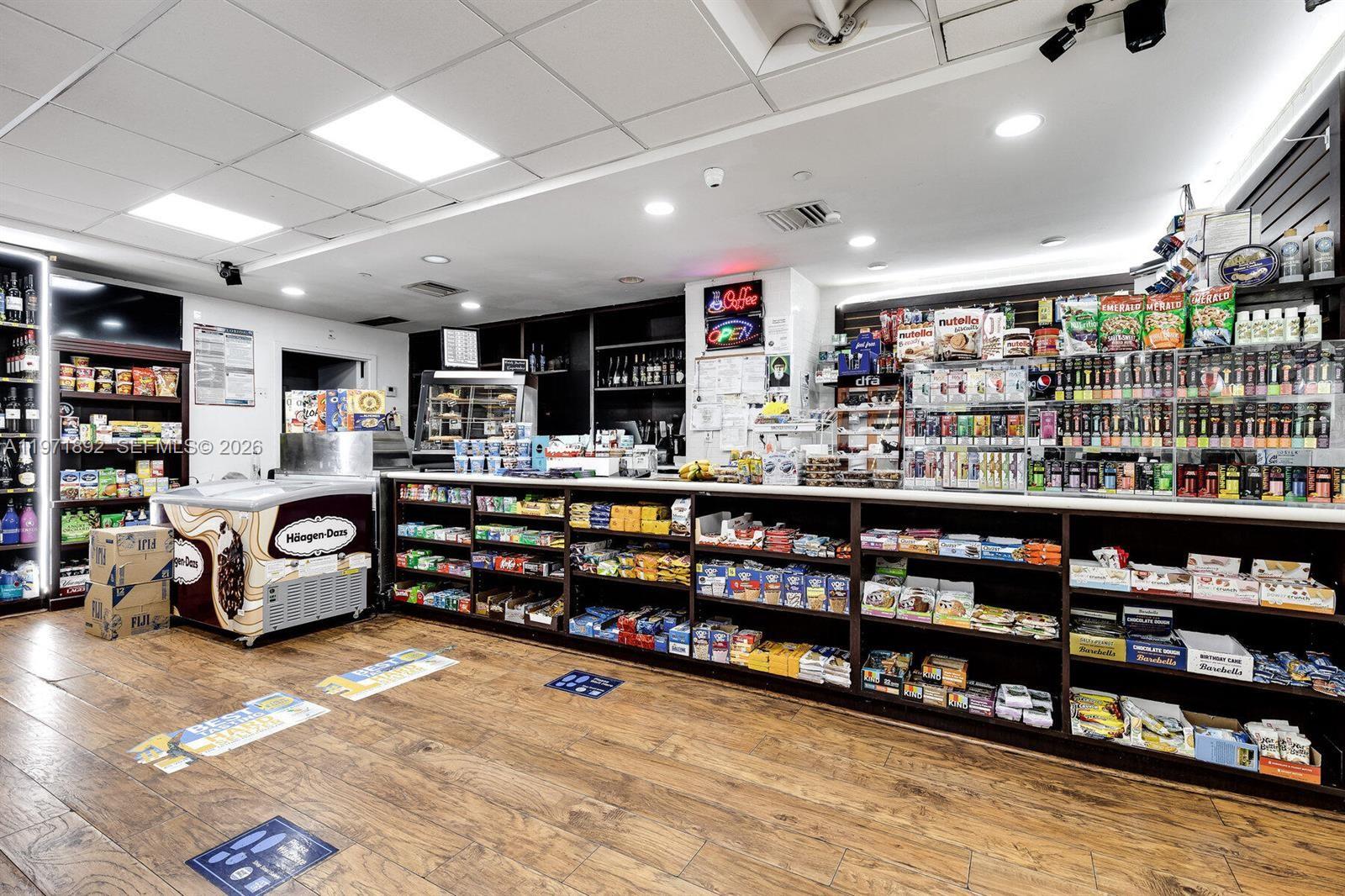 1000 West Ave #914, Miami Beach FL 33139