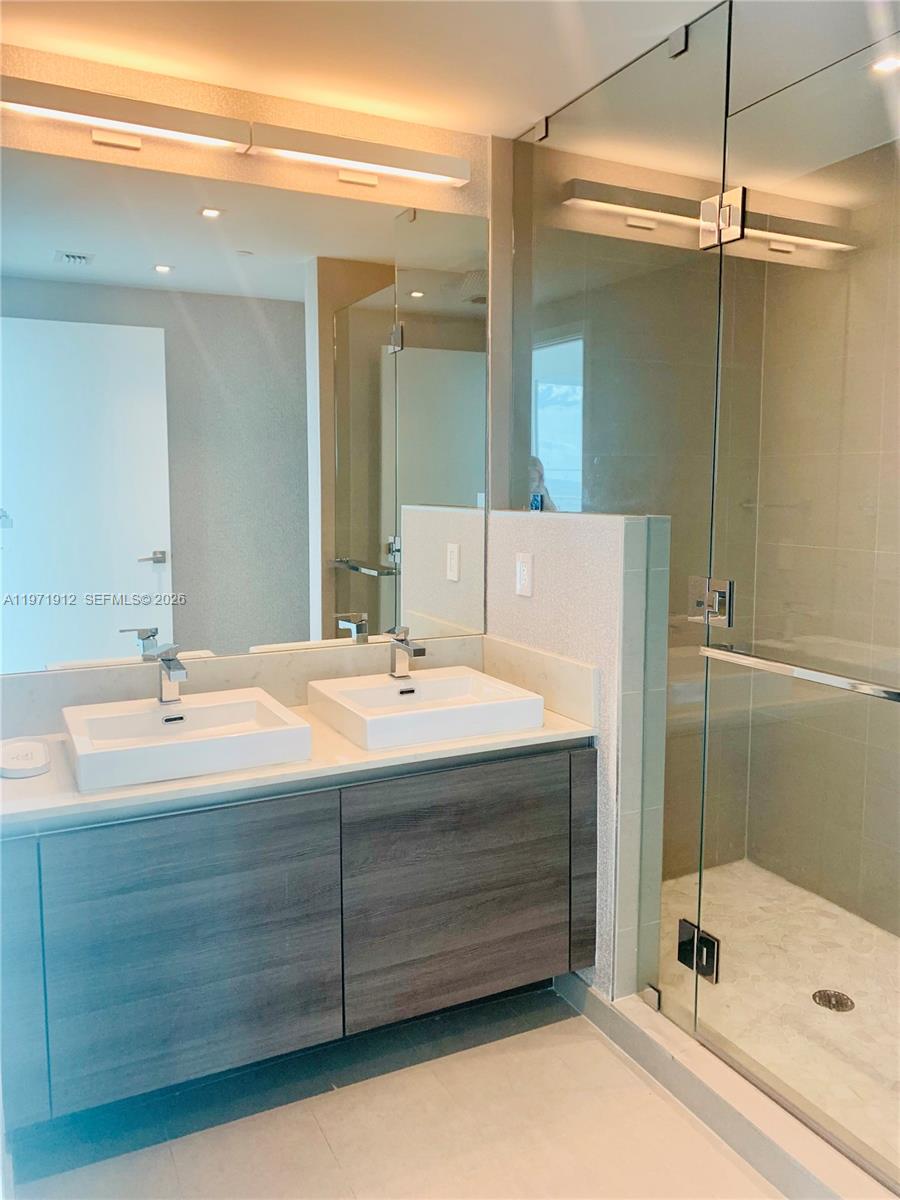 1080 Brickell Ave #4009, Miami FL 33131