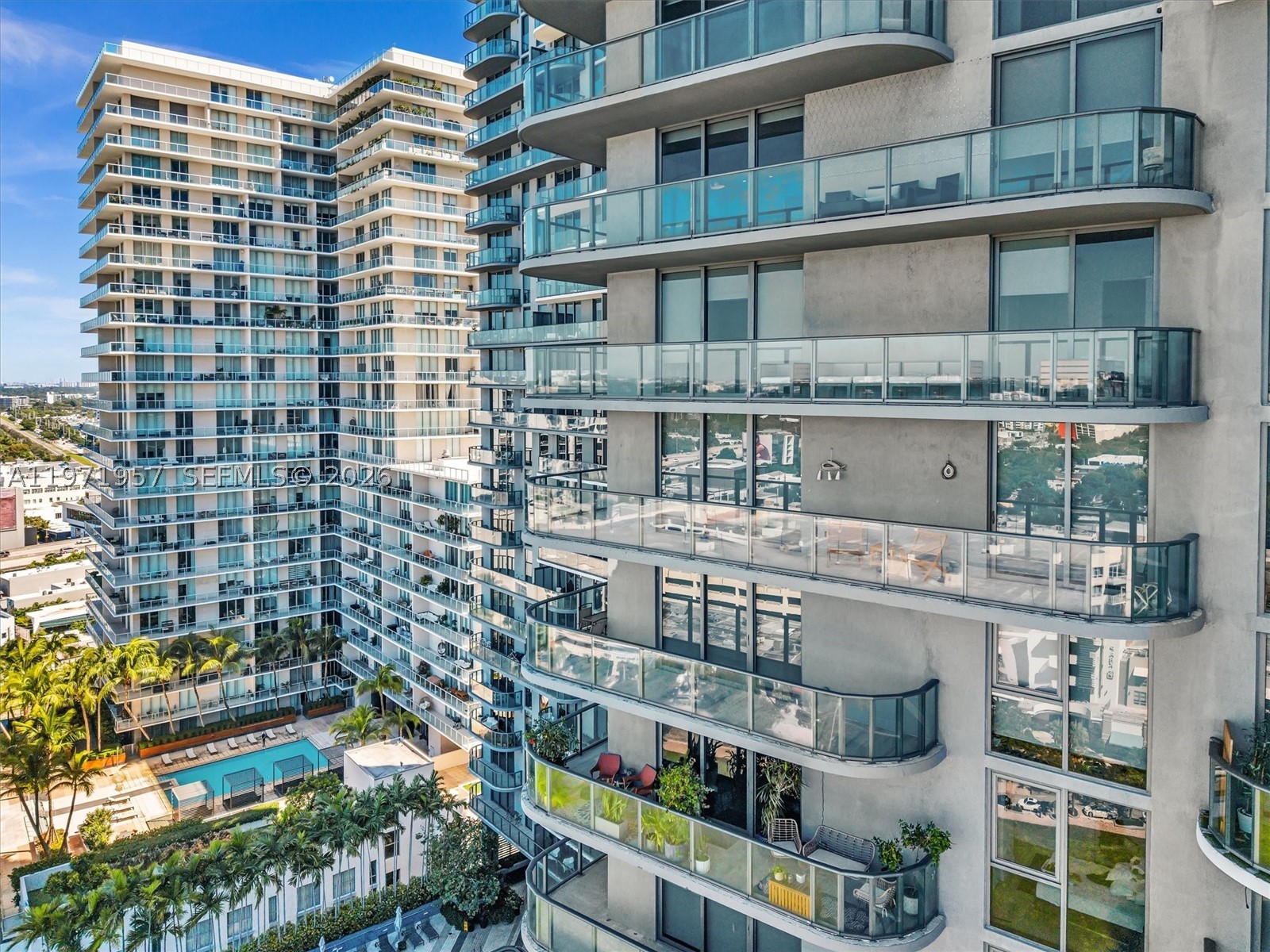 121 NE 34th St #2016, Miami FL 33137