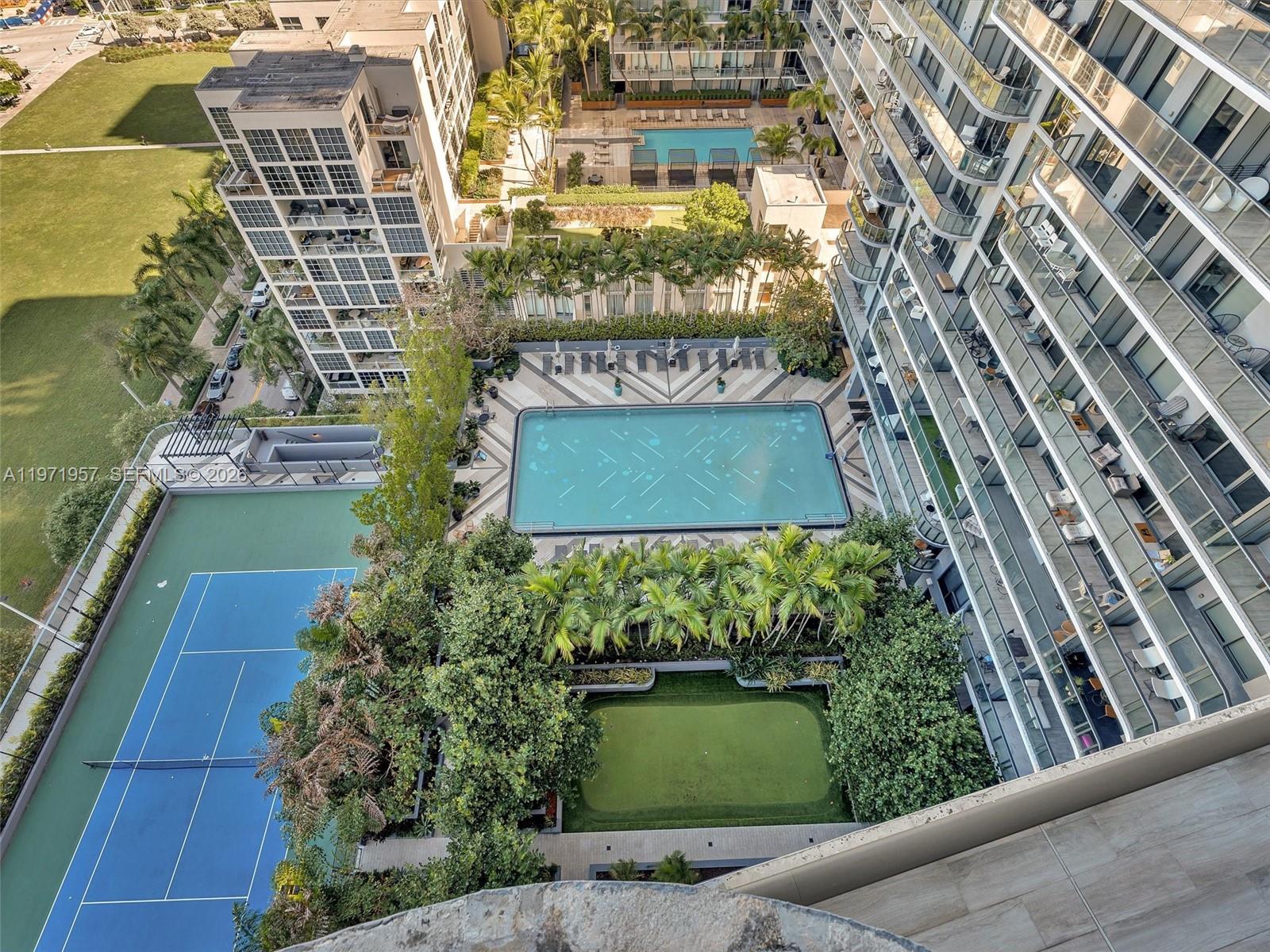 121 NE 34th St #2016, Miami FL 33137