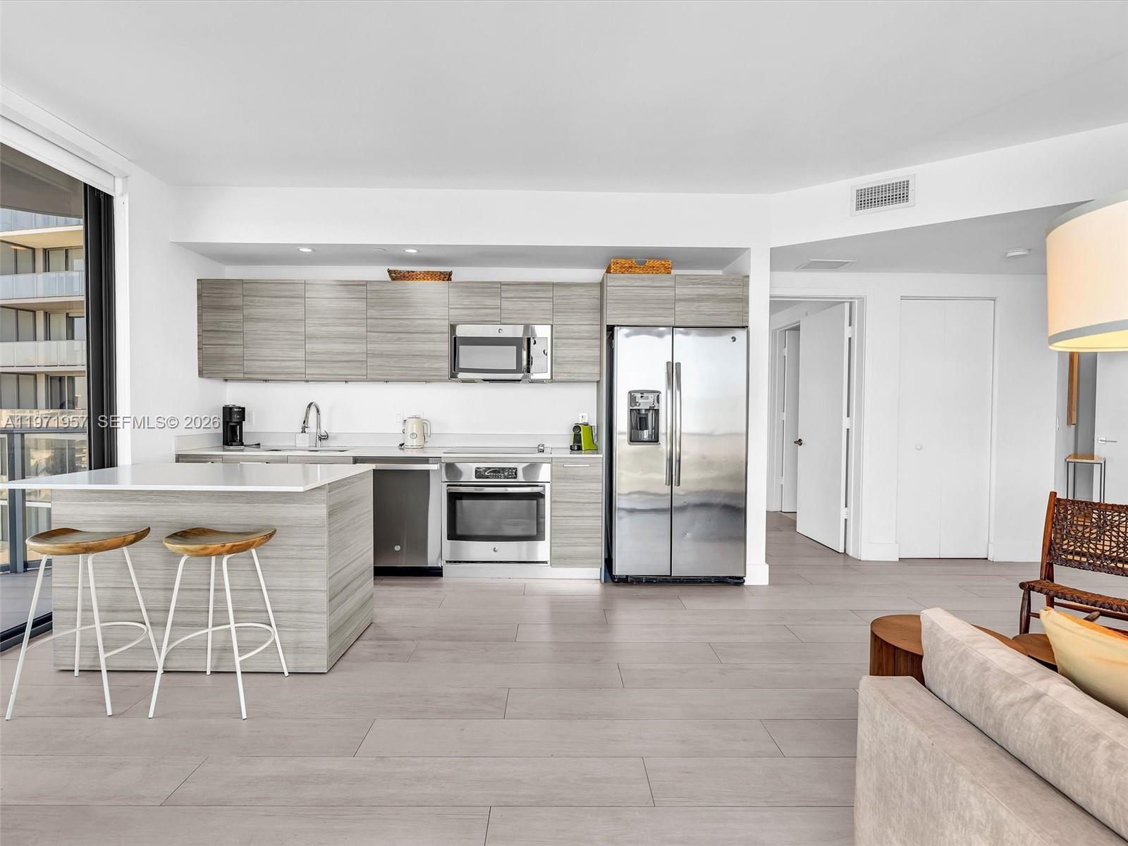 121 NE 34th St #2016, Miami FL 33137
