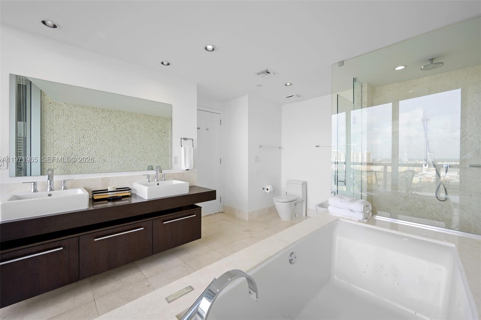 17121 Collins Ave #1508, Sunny Isles Beach FL 33160