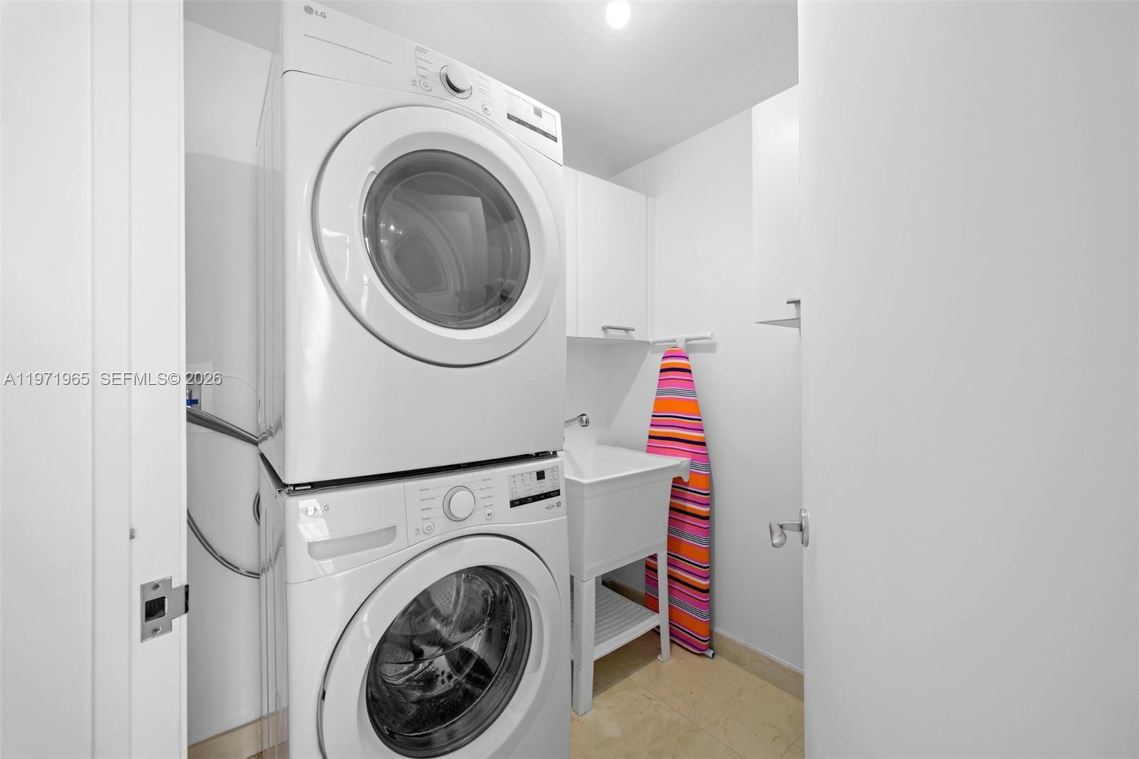 17121 Collins Ave #1508, Sunny Isles Beach FL 33160