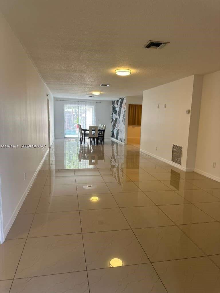 208 SW 2nd Ave, Hallandale Beach FL 33009