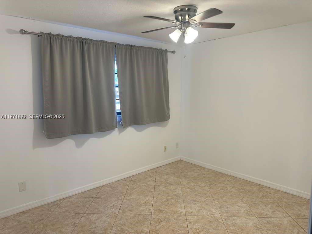 208 SW 2nd Ave, Hallandale Beach FL 33009