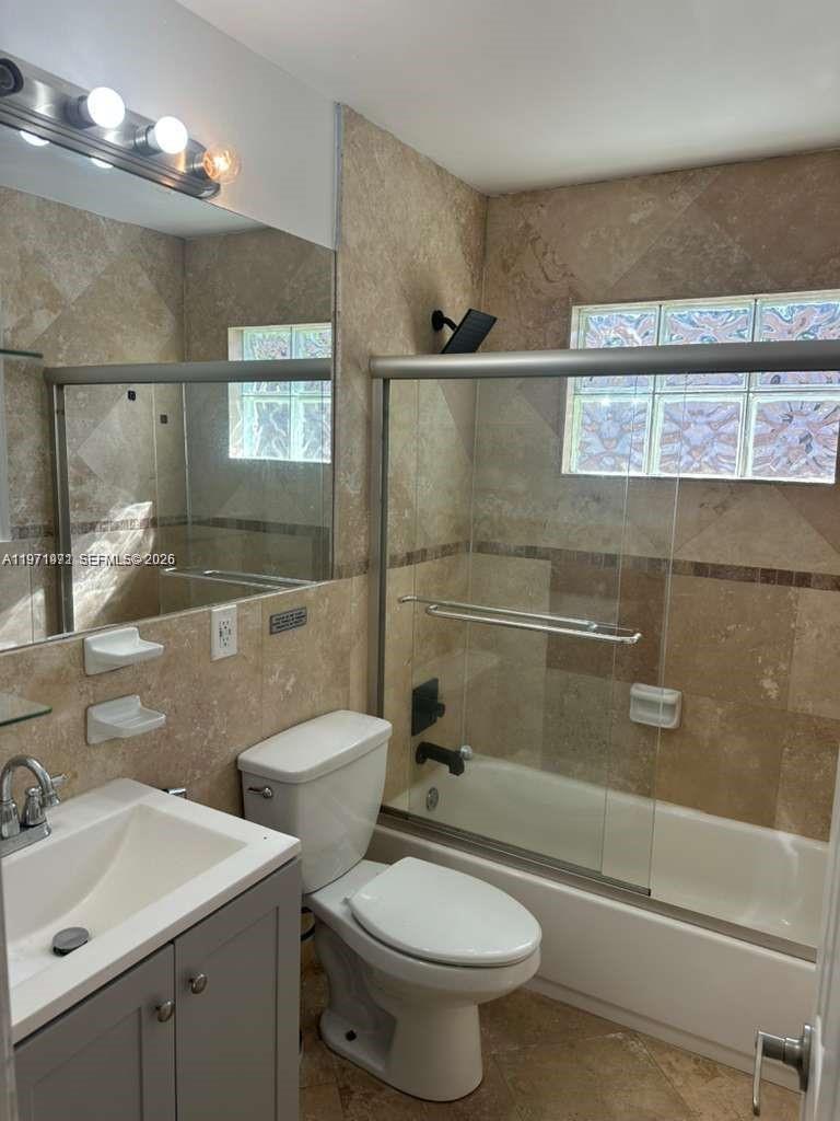 208 SW 2nd Ave, Hallandale Beach FL 33009