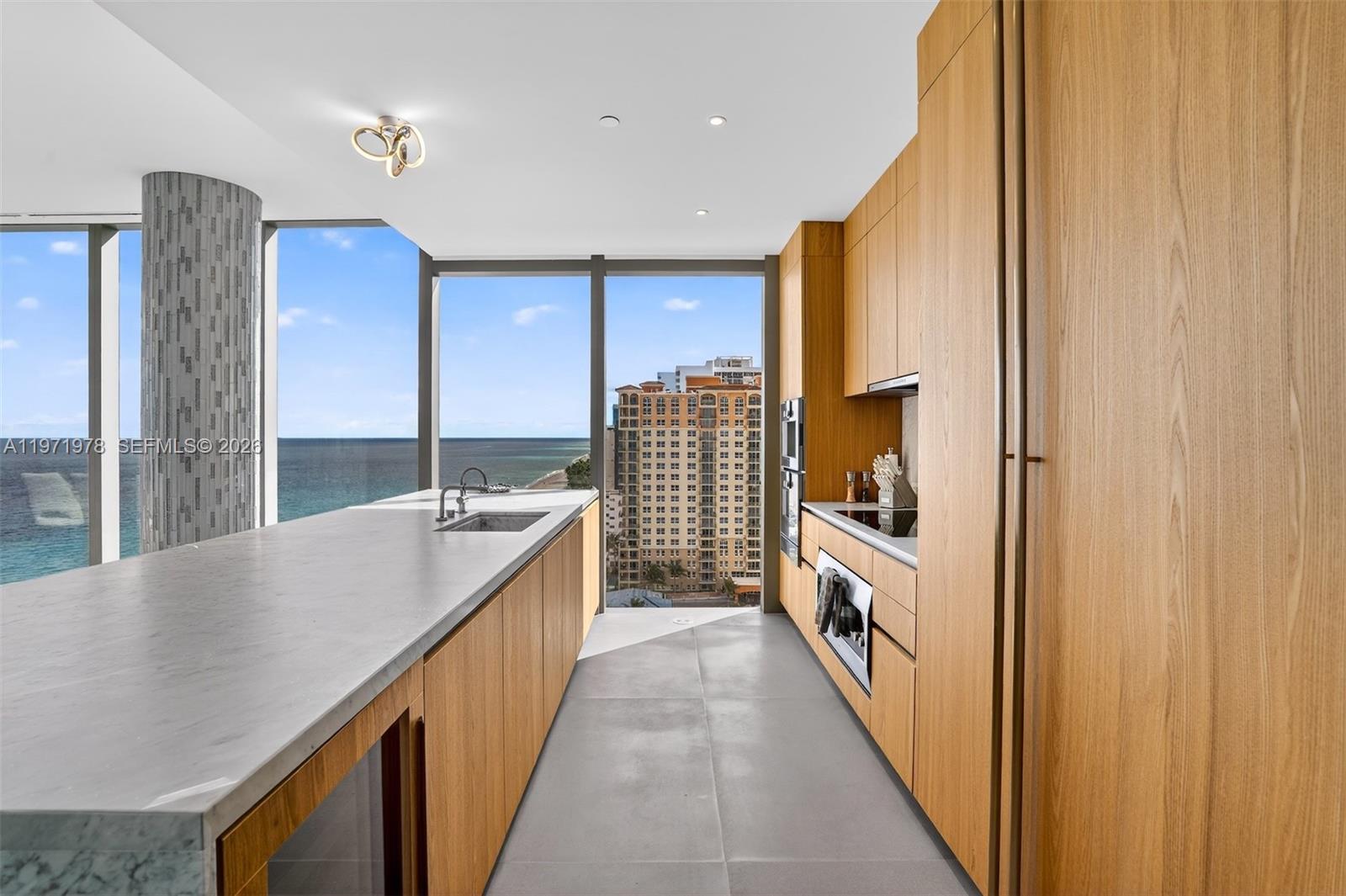 2000 S Ocean Dr #14B, Hallandale Beach FL 33009