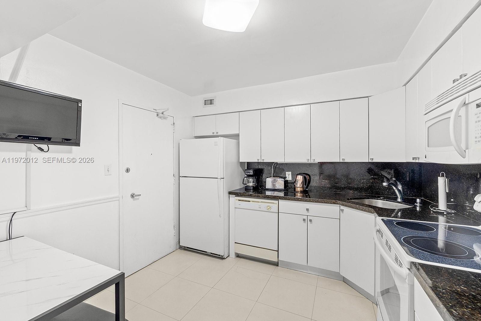 5161 Collins Ave #910, Miami Beach FL 33140