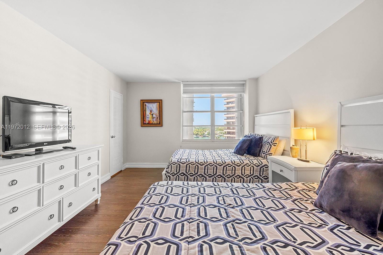 5161 Collins Ave #910, Miami Beach FL 33140