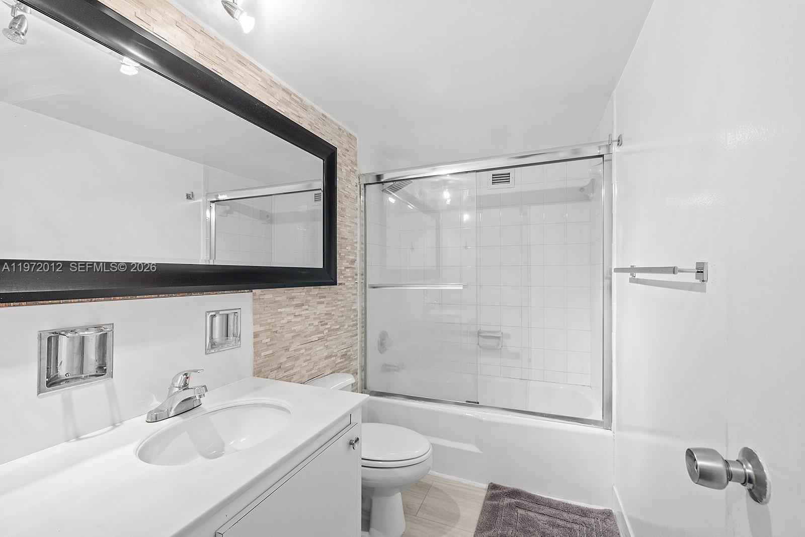 5161 Collins Ave #910, Miami Beach FL 33140
