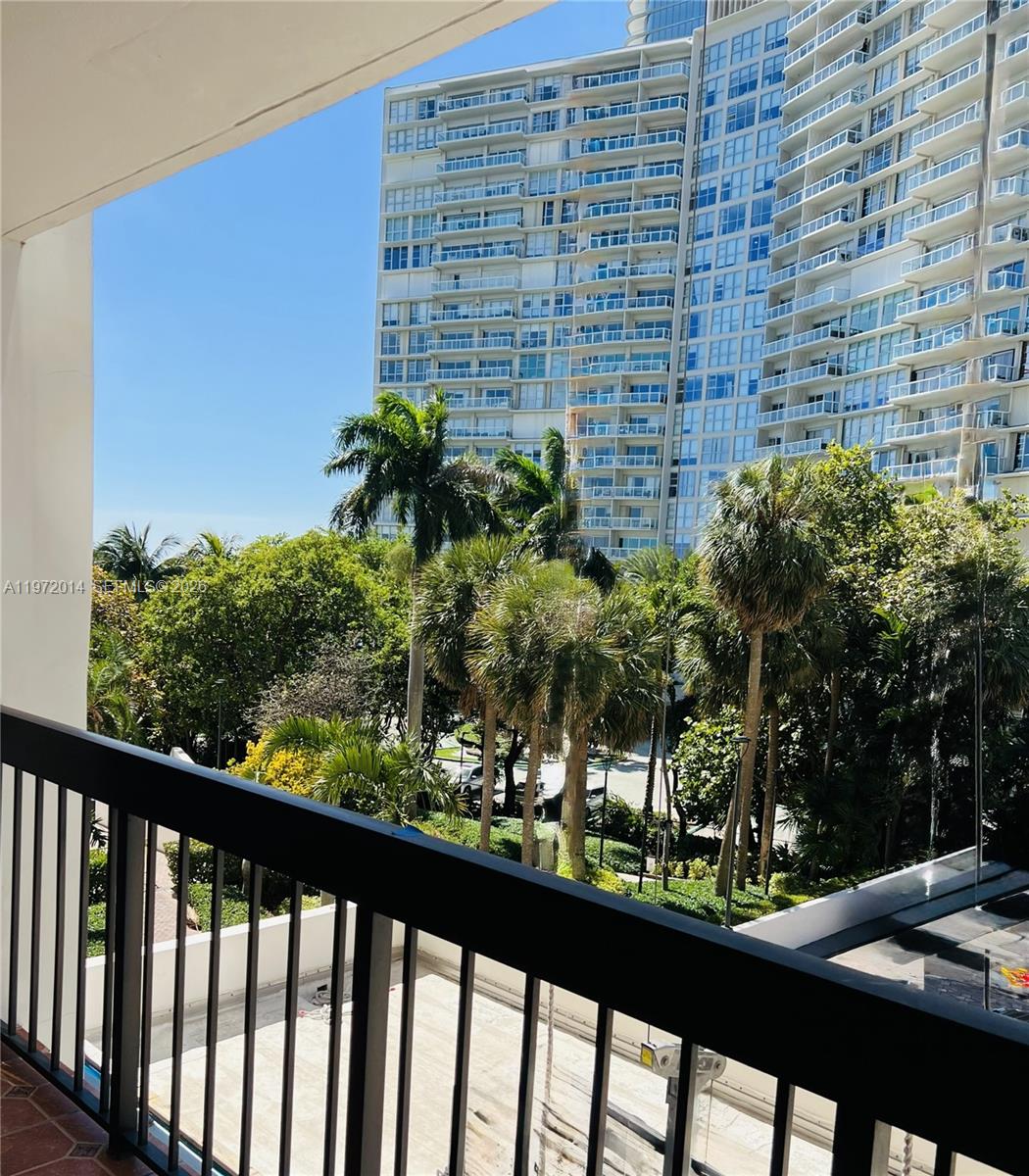 2333 Brickell Ave #308, Miami FL 33129
