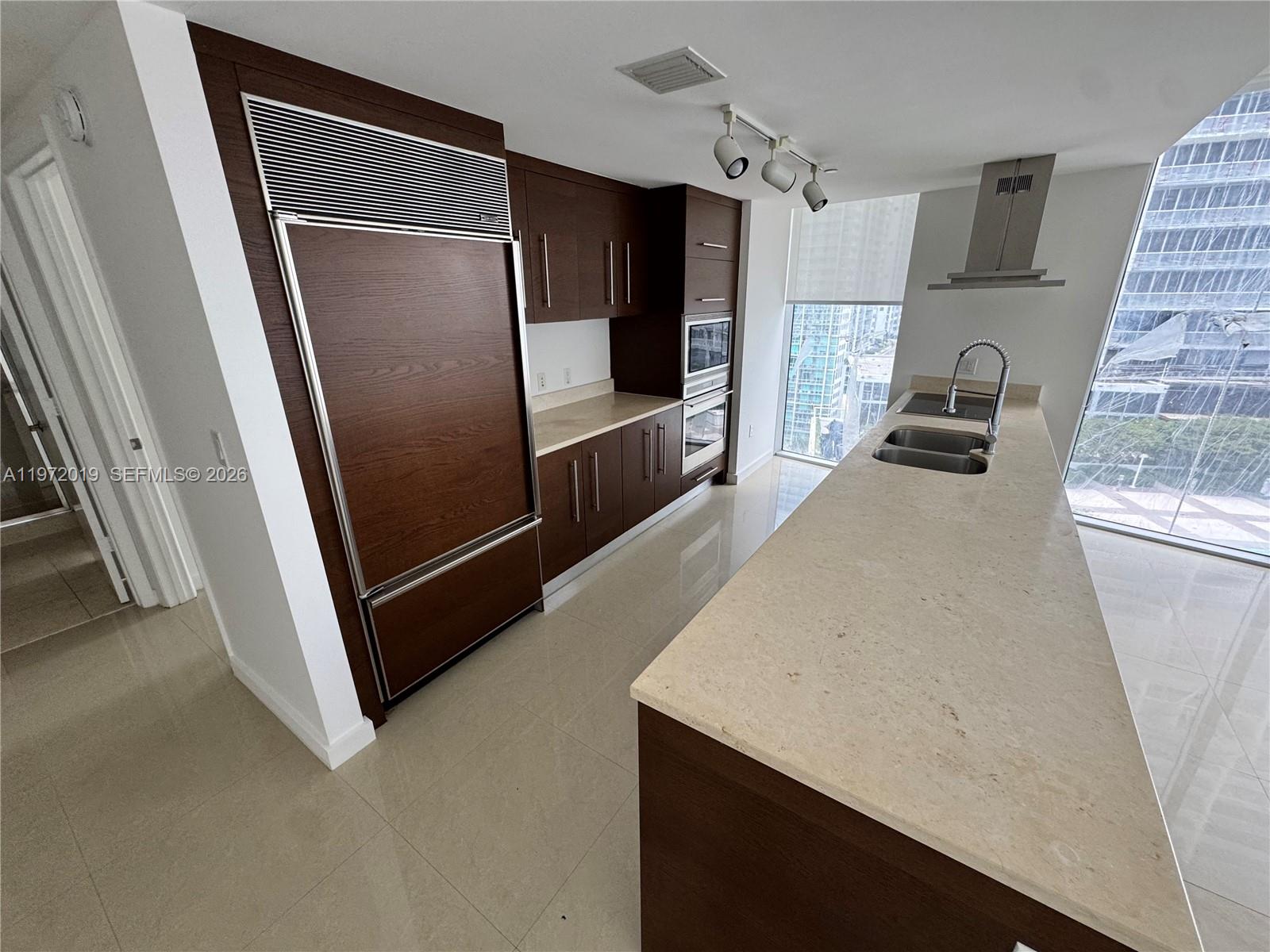 495 Brickell Ave #1810, Miami FL 33131