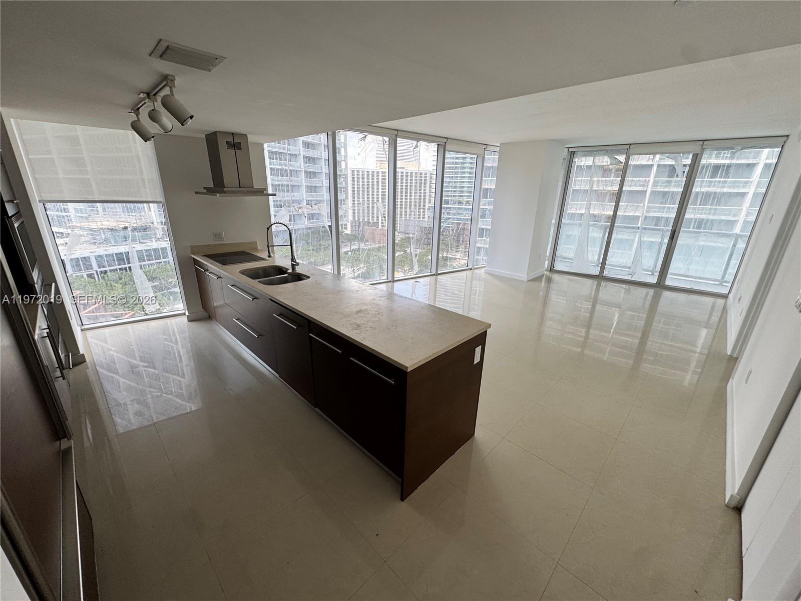 495 Brickell Ave #1810, Miami FL 33131
