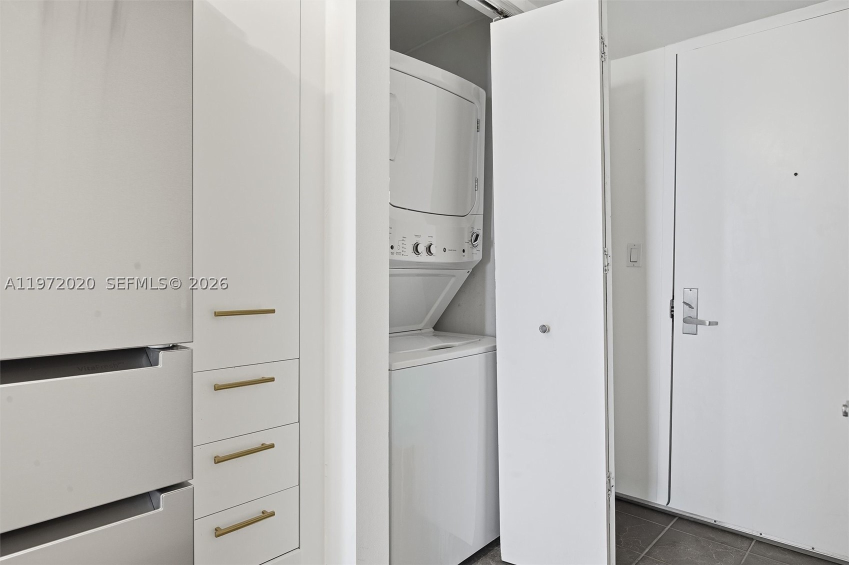 50 Biscayne Blvd #1909, Miami FL 33132