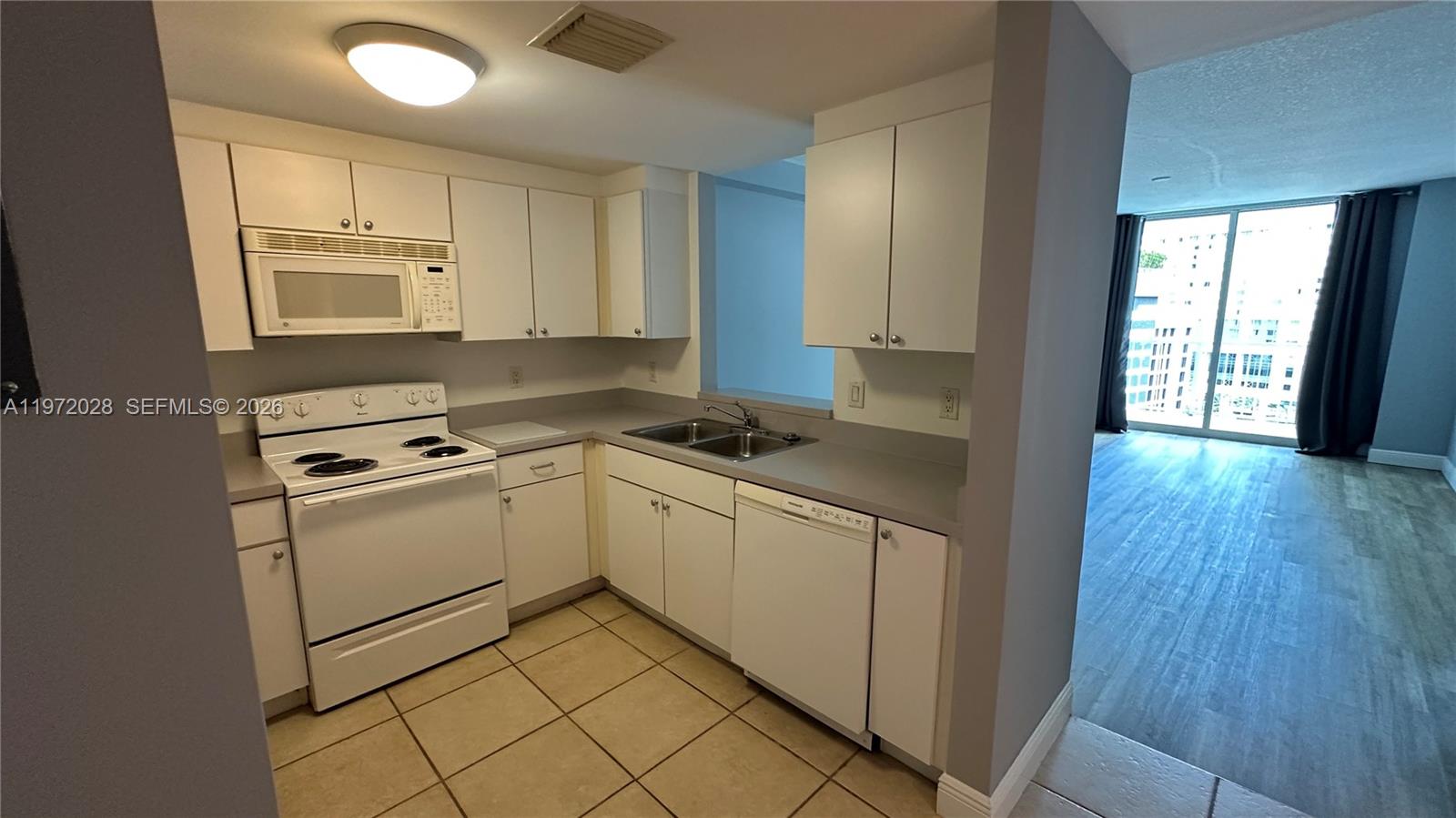 1250 S Miami Ave #1012, Miami FL 33130