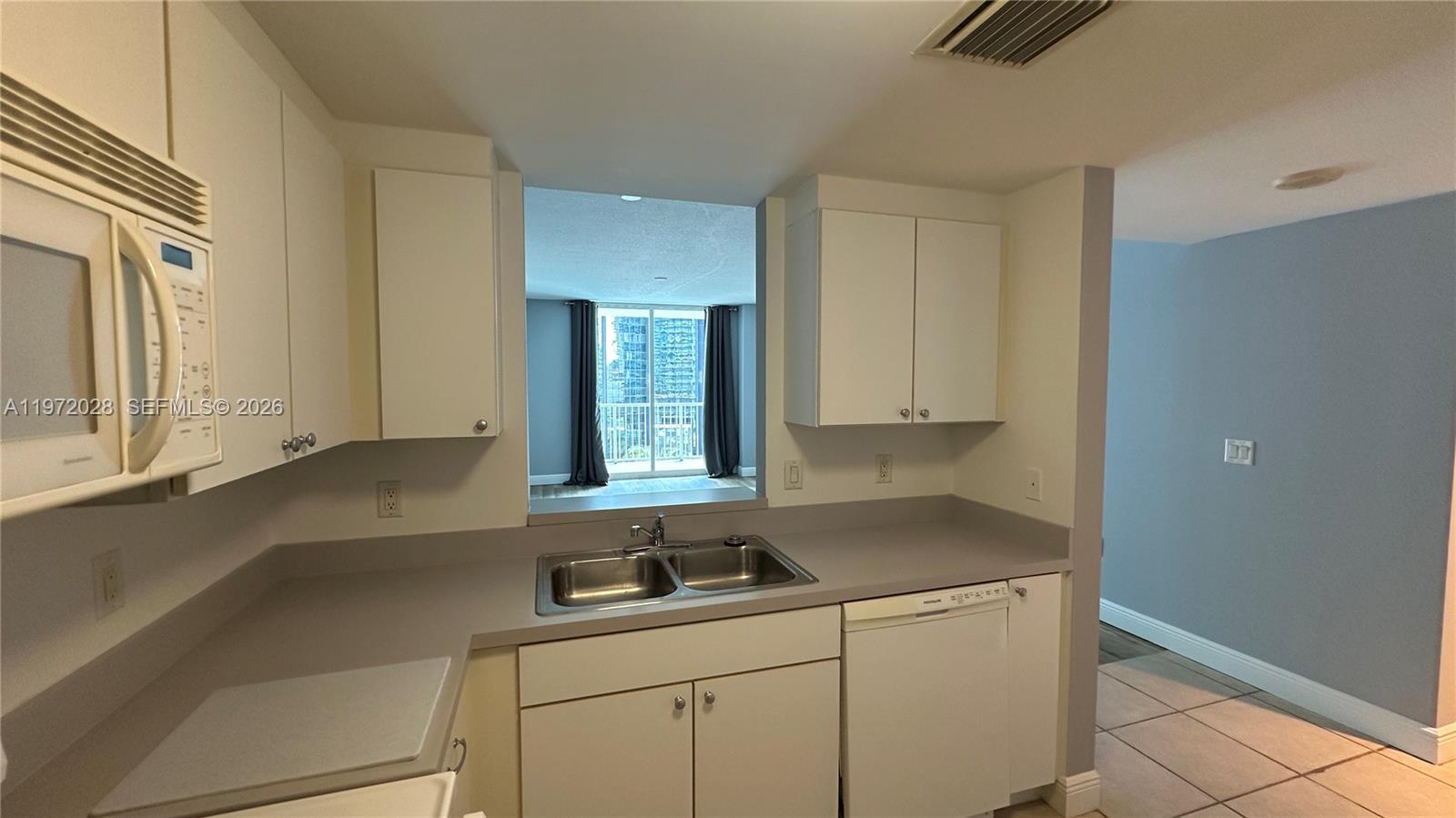 1250 S Miami Ave #1012, Miami FL 33130