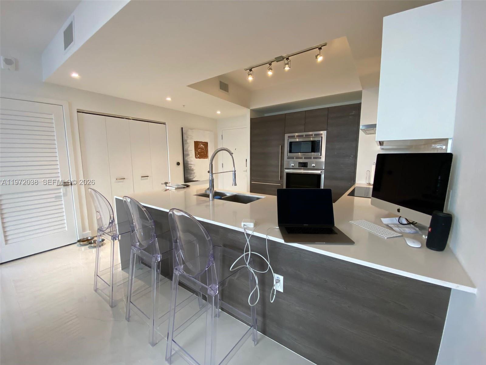 301 Altara Ave #701, Coral Gables FL 33146