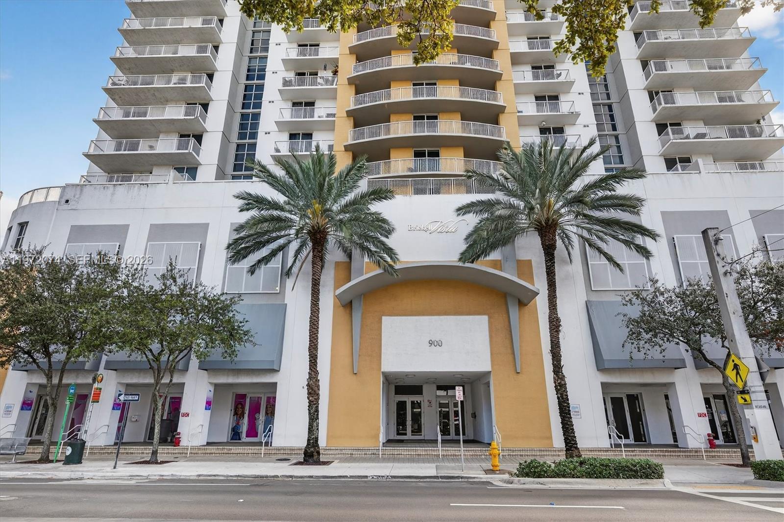 900 SW 8th St #505, Miami FL 33130