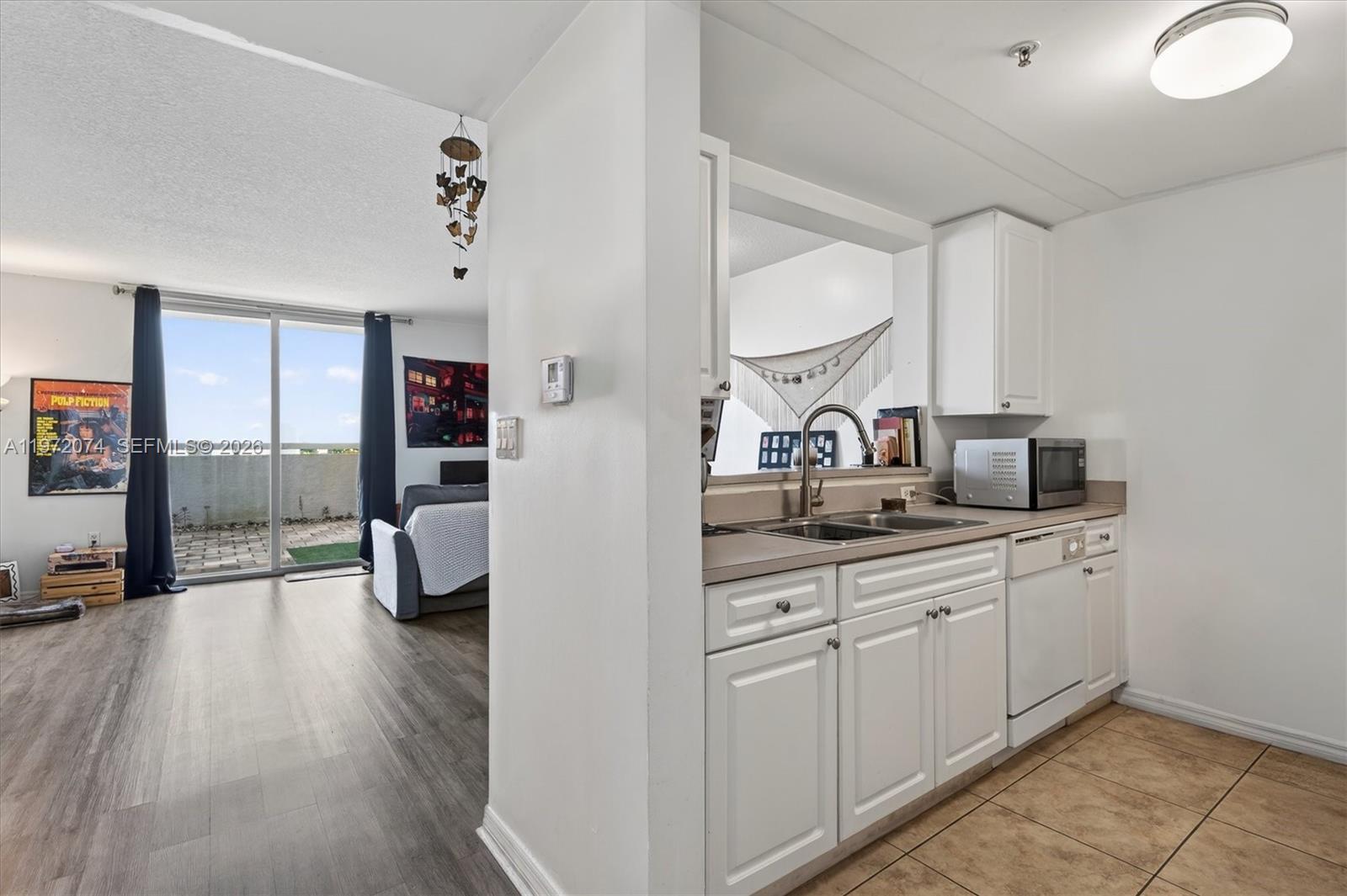 900 SW 8th St #505, Miami FL 33130